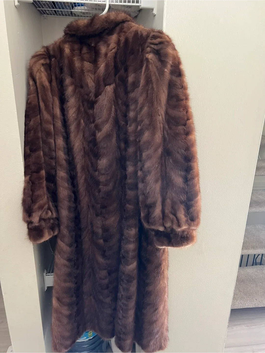 A New York Fur Coat/Very elegant image indicator(4)