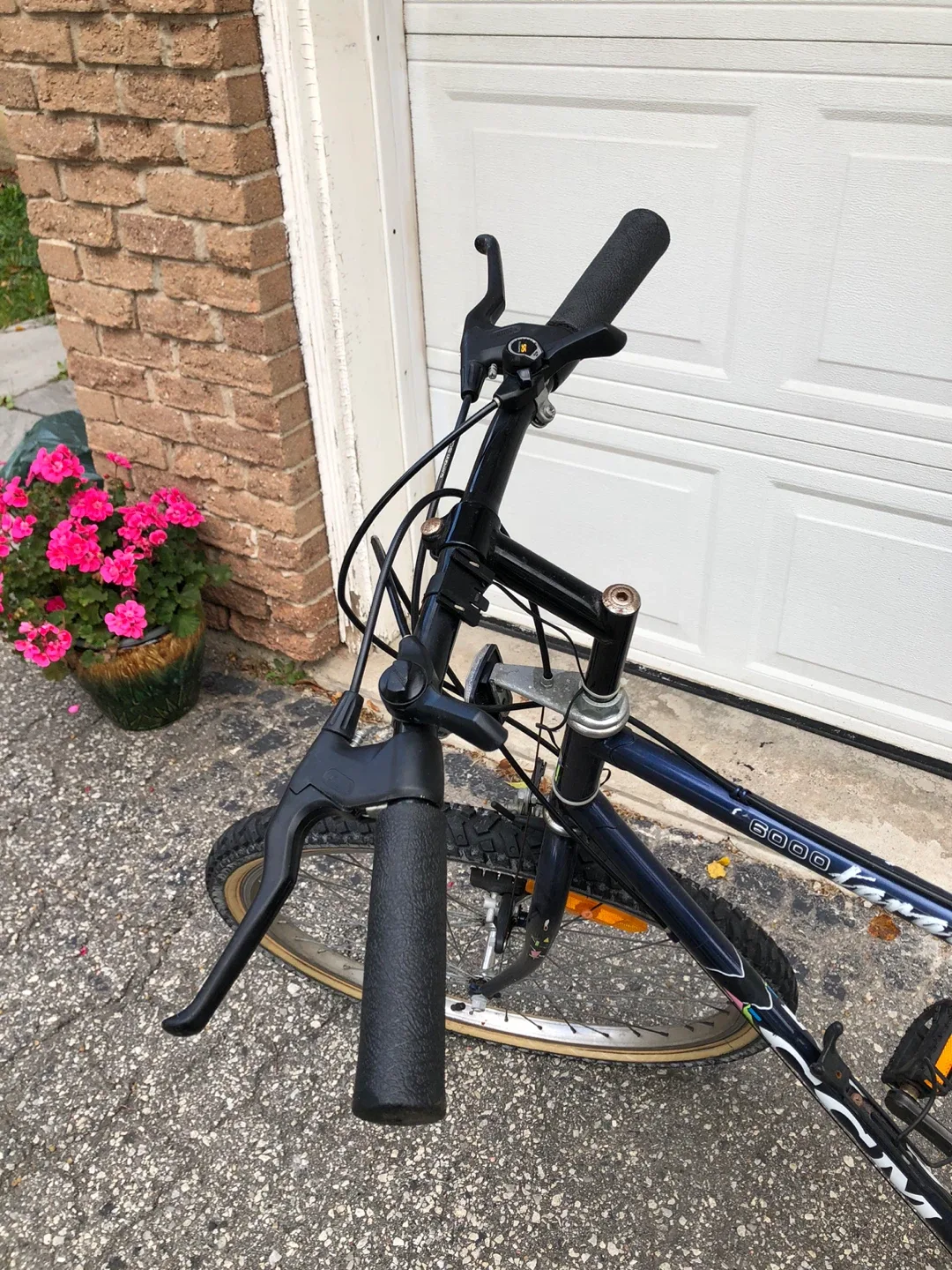 CCM Largo 6000 Mountain Bike image indicator(2)