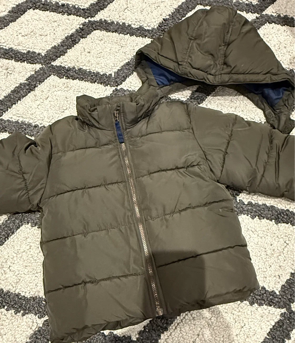 H&M Kids Puffer Jacket - Size 1.5-2Y image indicator(3)