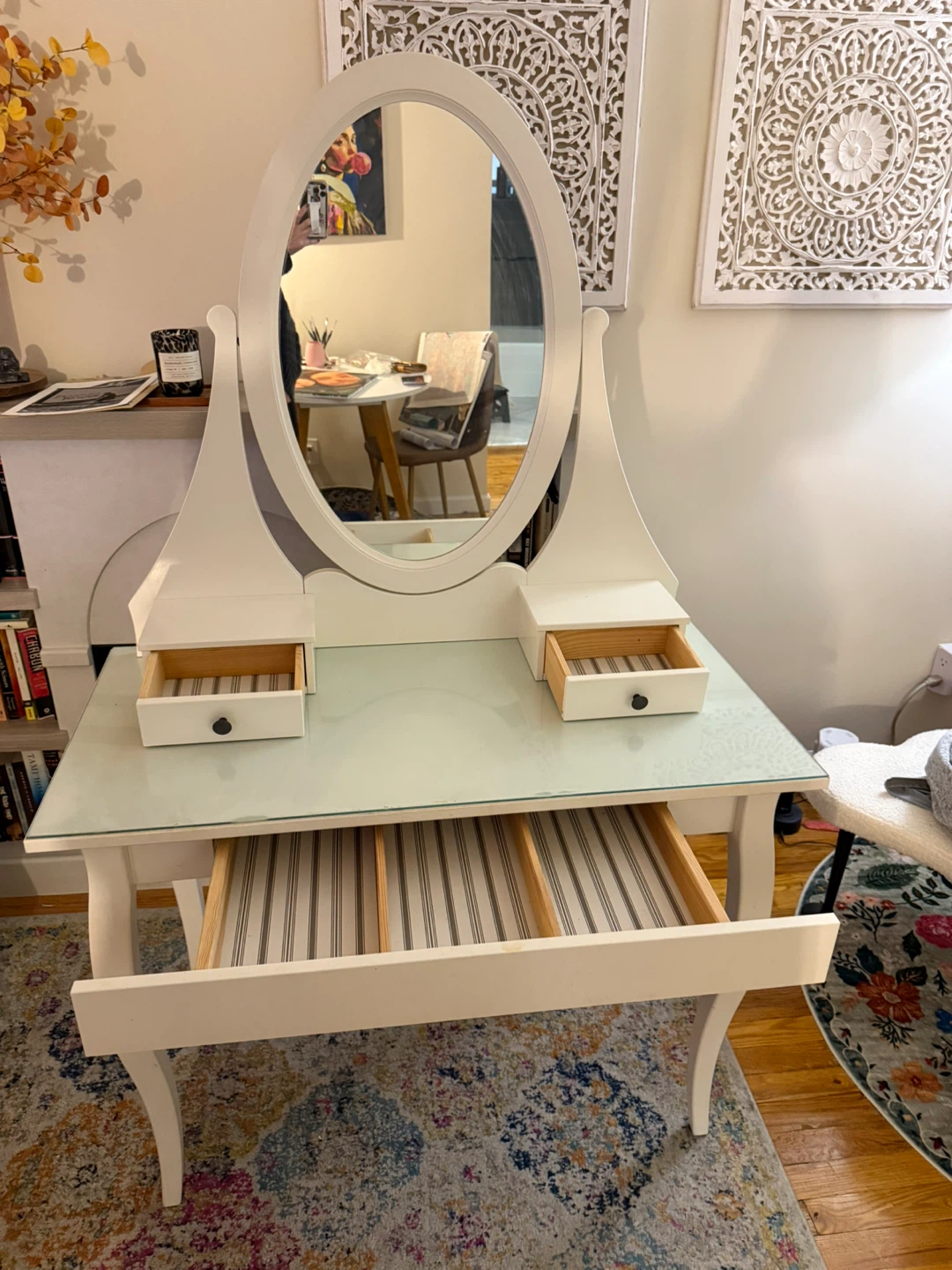White Vanity Makeup Table with Mirror