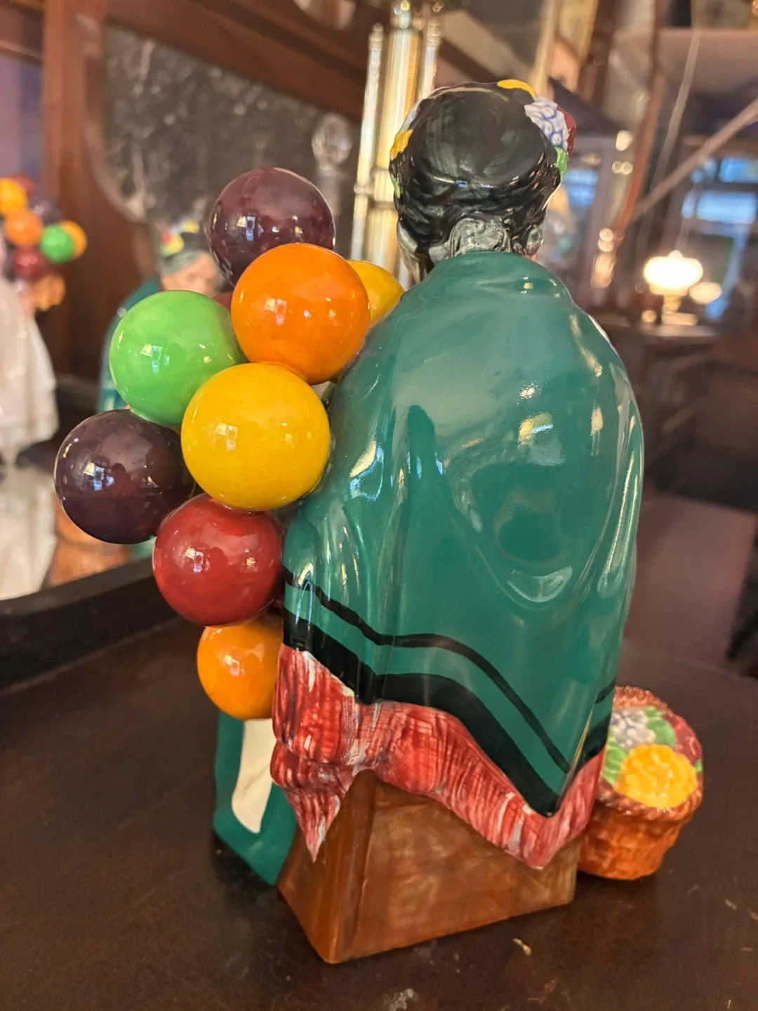 Royal Doulton 'The Old Balloon Seller' HN1315 Figurine image indicator(3)