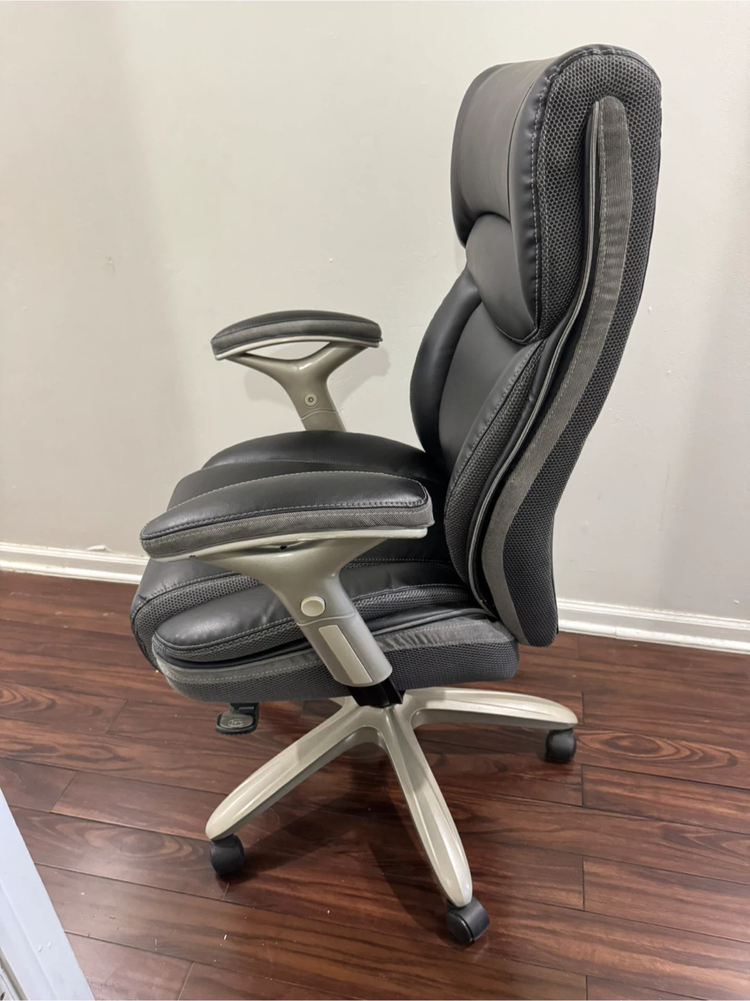 Serta Black Leather Office Chair - photo 2
