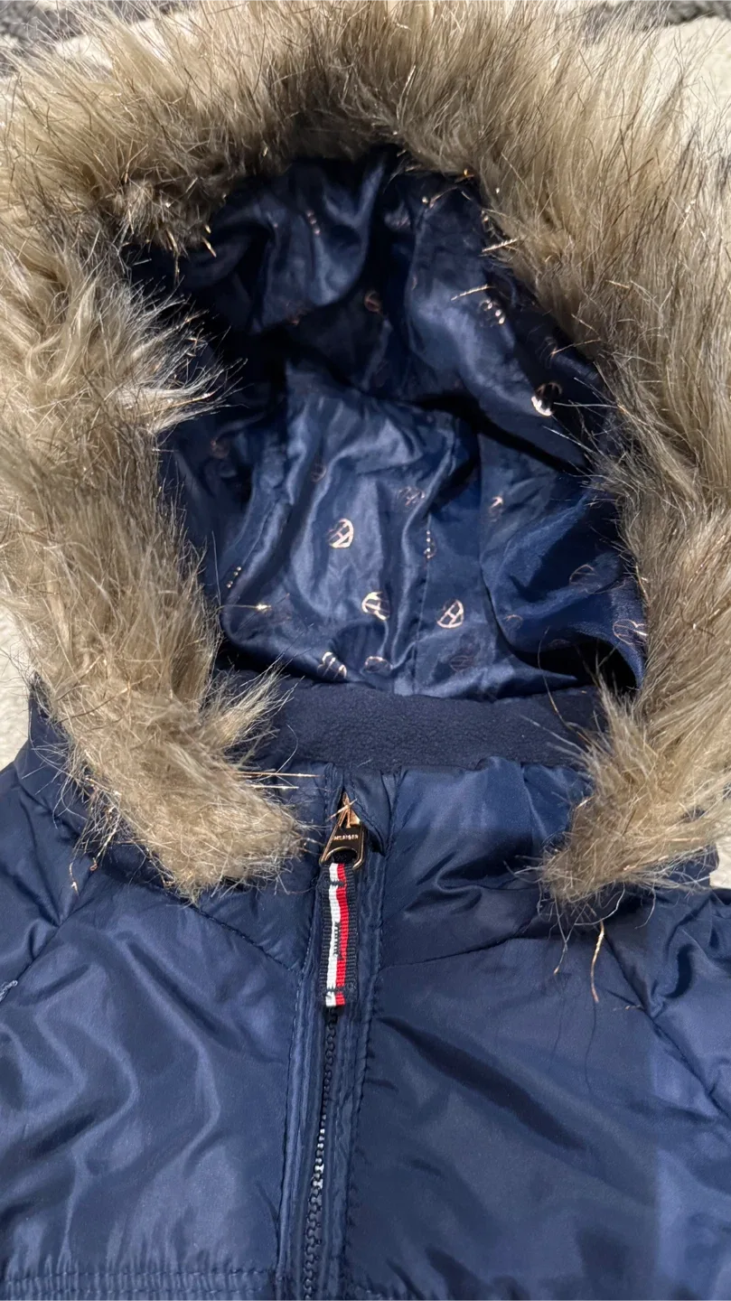 Tommy Hilfiger Girls' Puffer Coat - Size L (12/14) image indicator(2)