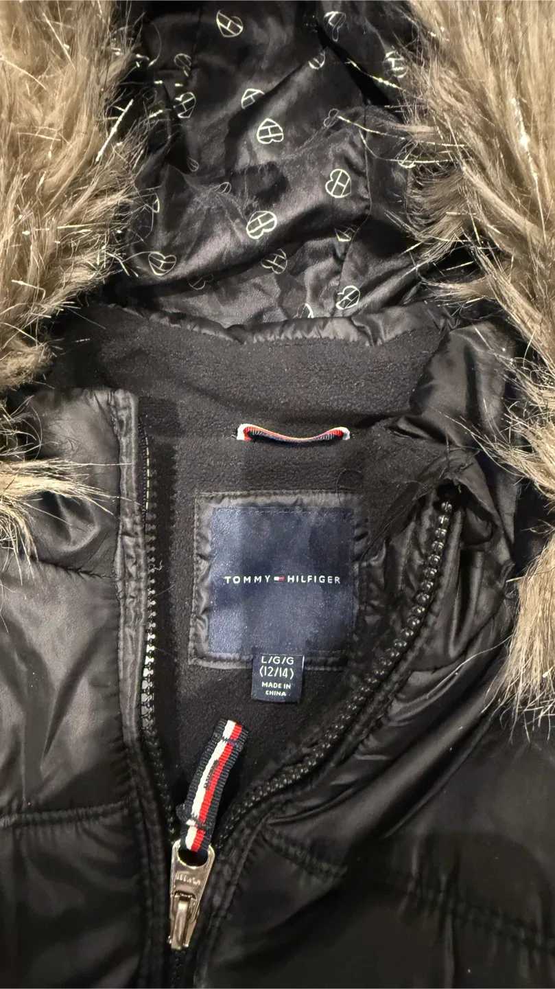 Tommy Hilfiger Black Puffer Coat - Size L/G (12/14) image indicator(3)