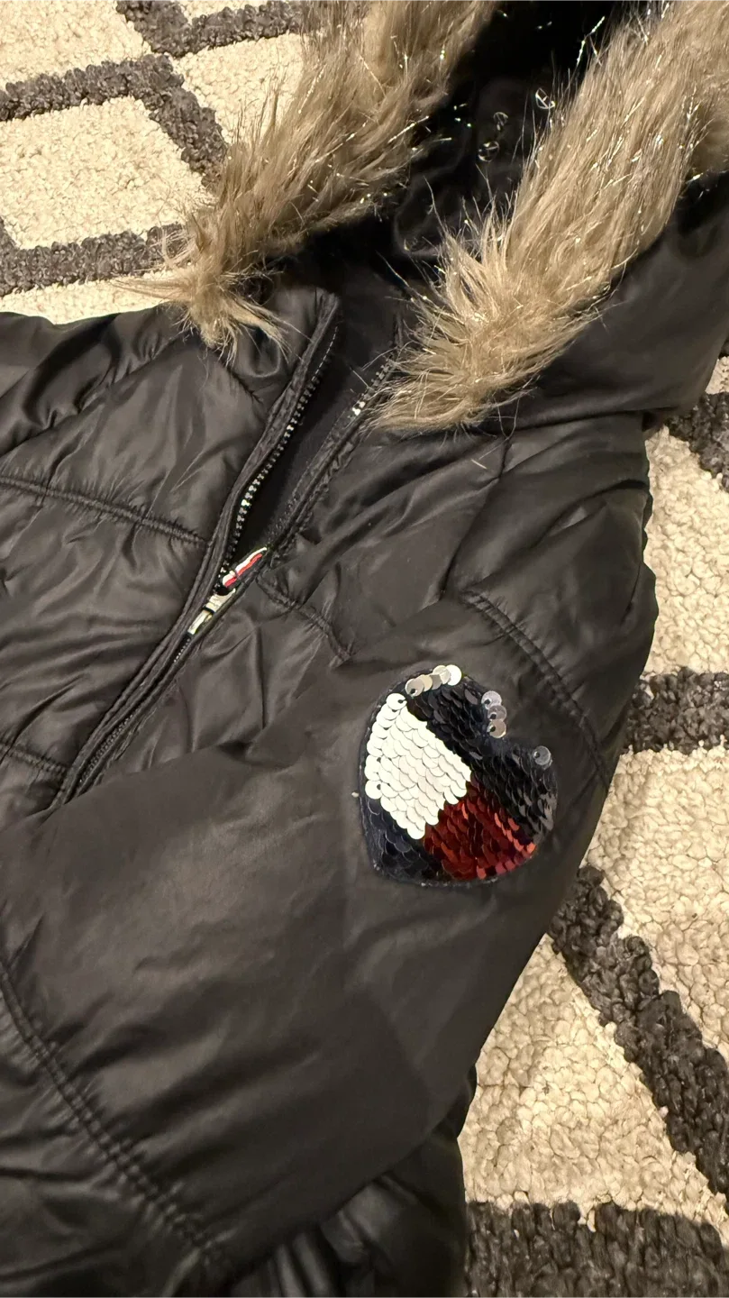 Tommy Hilfiger Black Puffer Coat - Size L/G (12/14) image indicator(4)