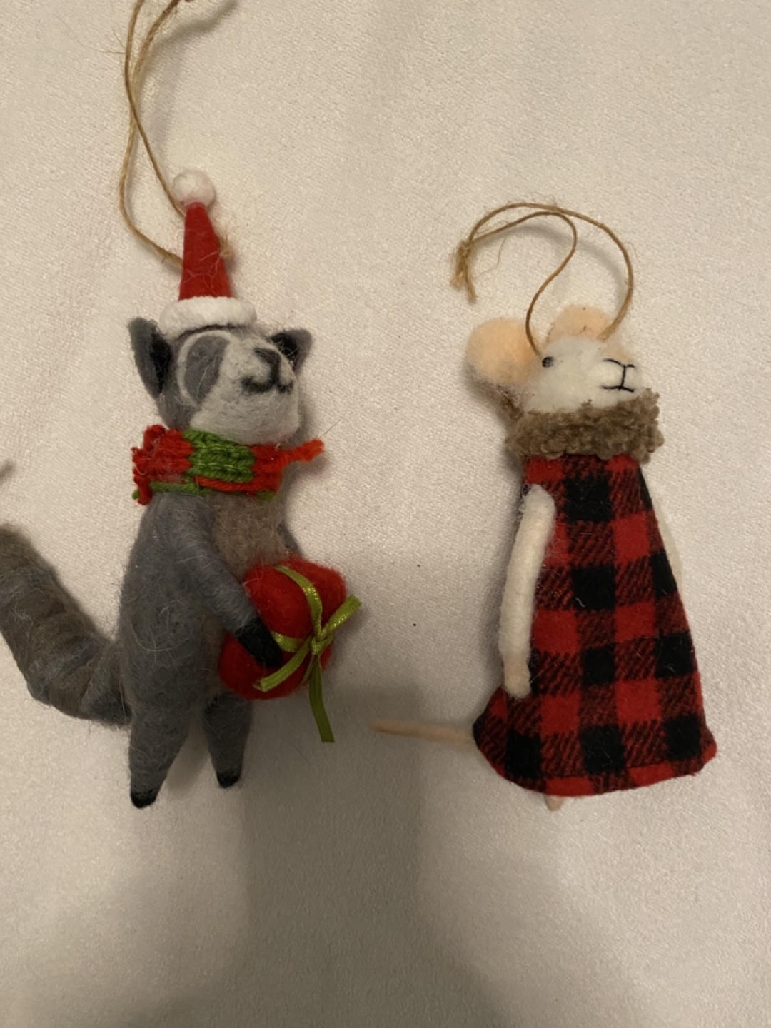 4 Felt Christmas ornaments