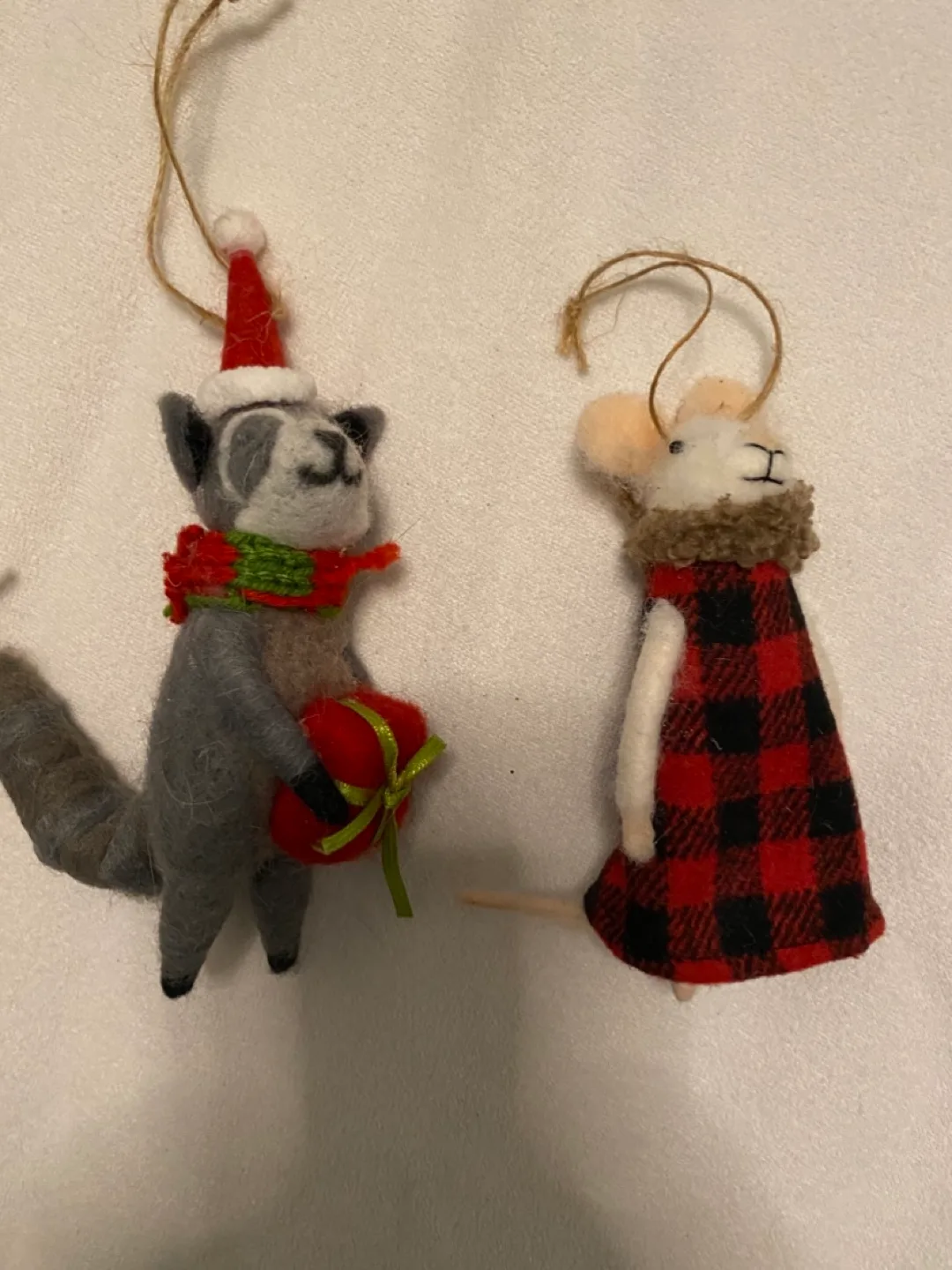 4 Felt Christmas ornaments thumbnail