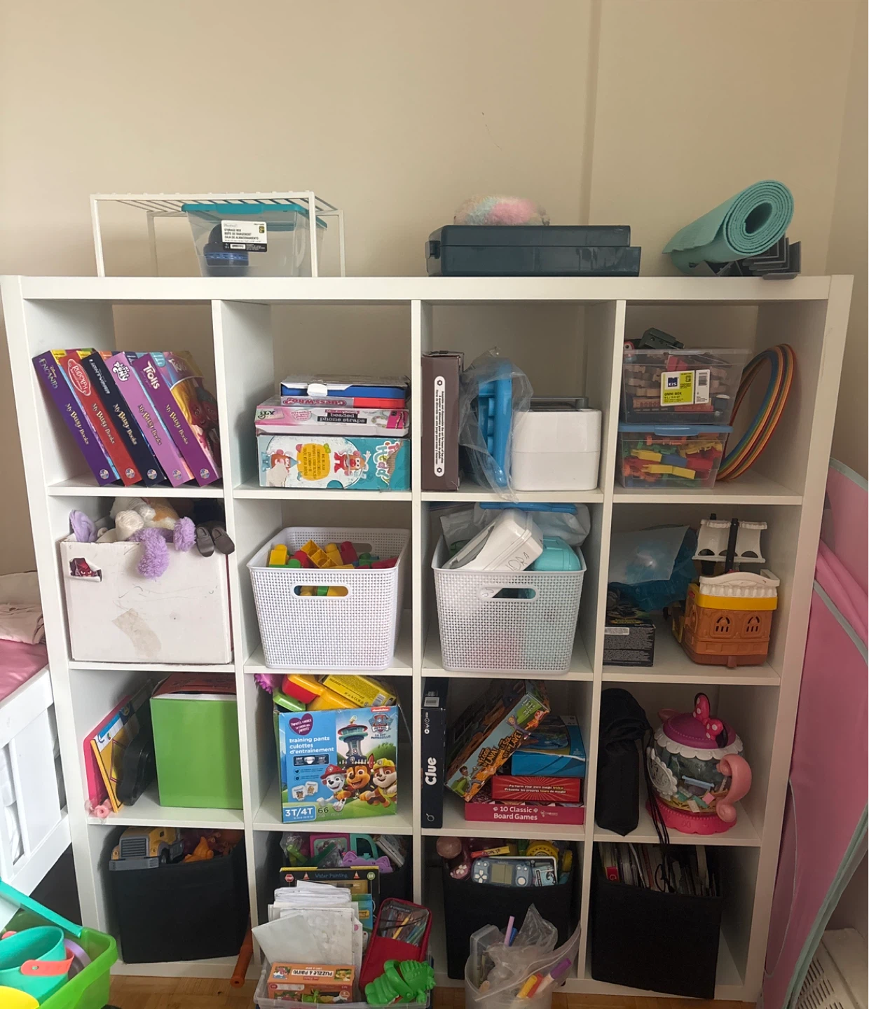 IKEA Kallax Shelf 4*4 (move out sale)
