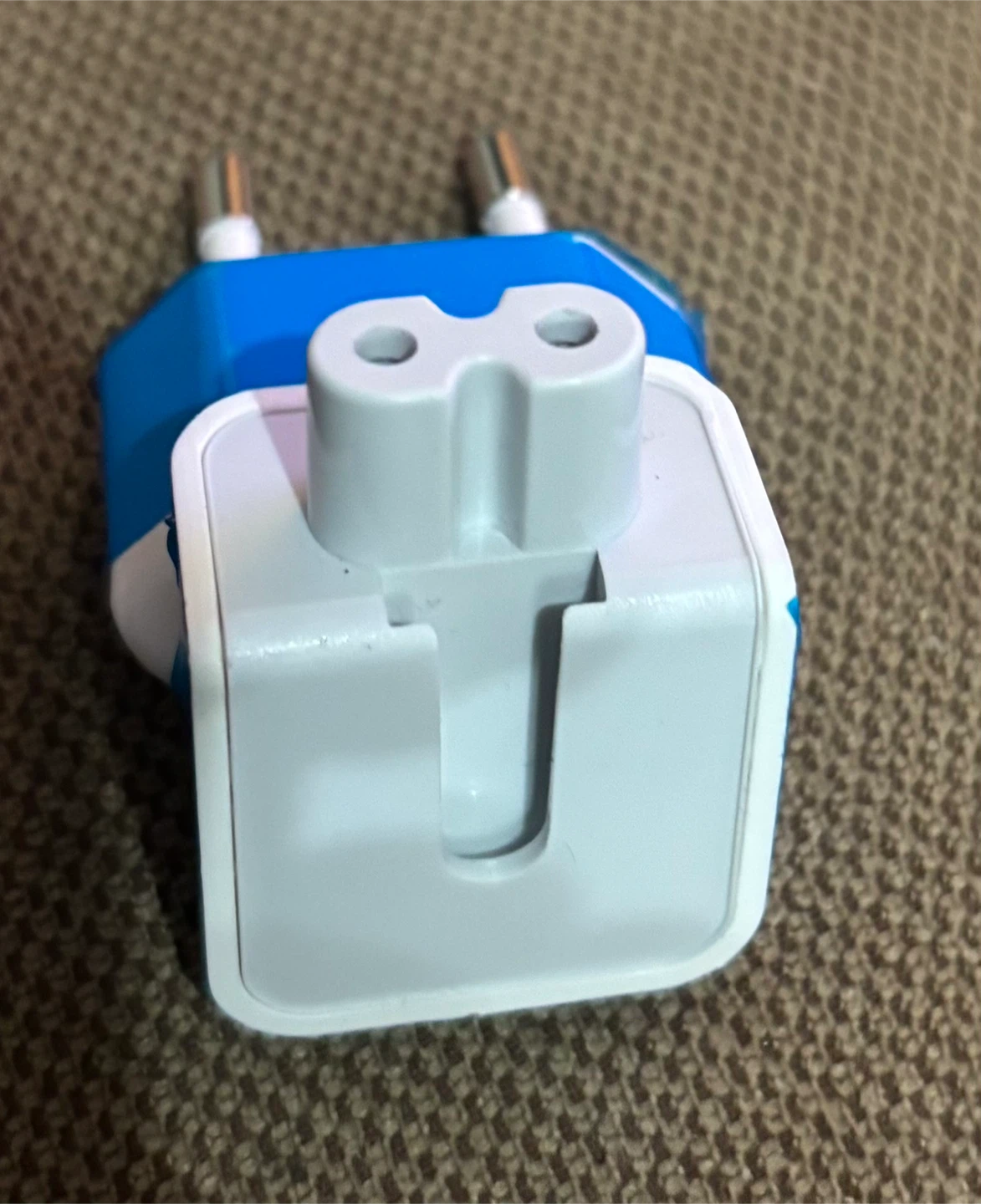 Apple World Travel Adapter Kit - photo 2