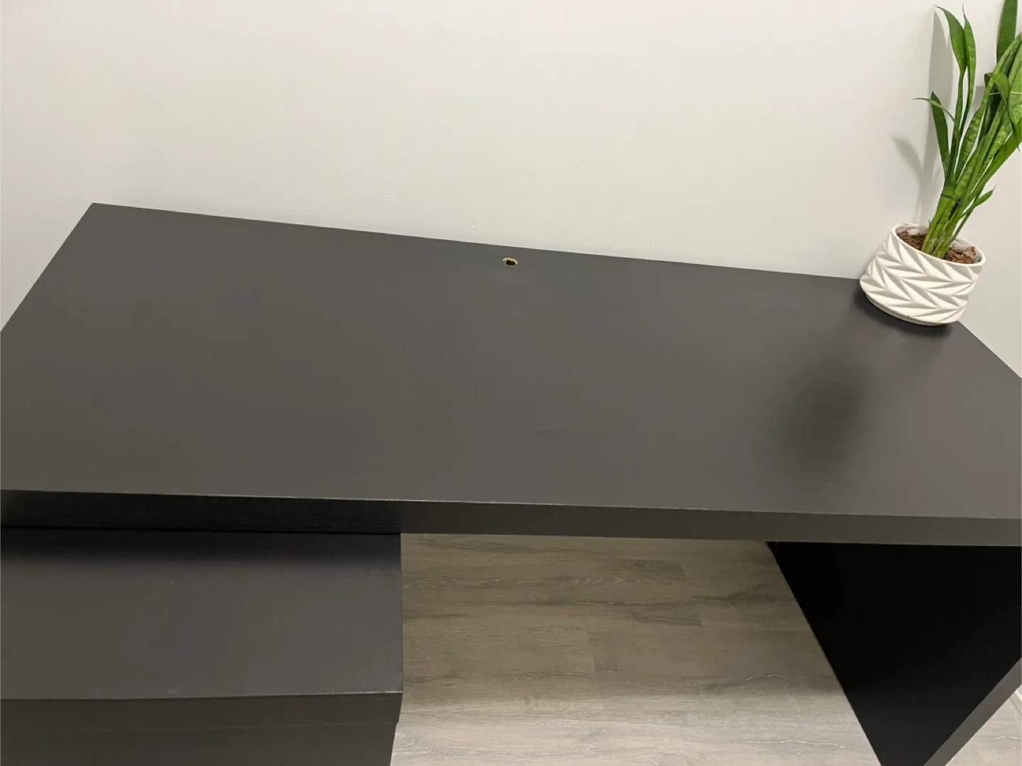 Ilea MALM Black pull out L-Shaped Desk image indicator(5)