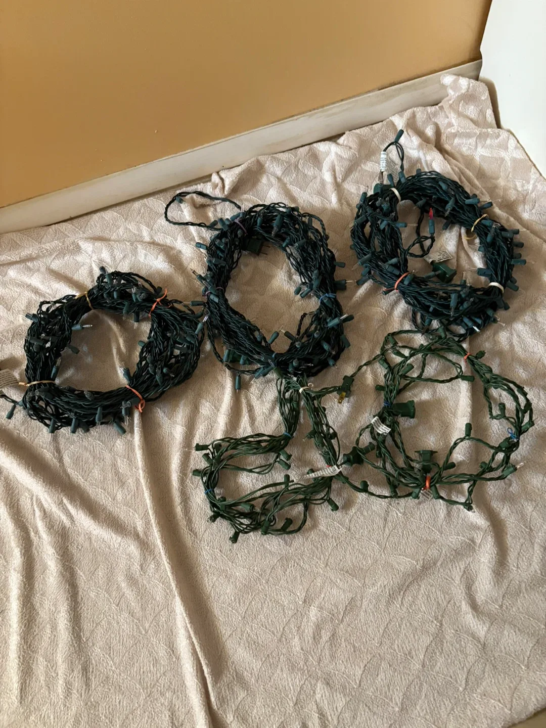 Used Christmas String Lights thumbnail