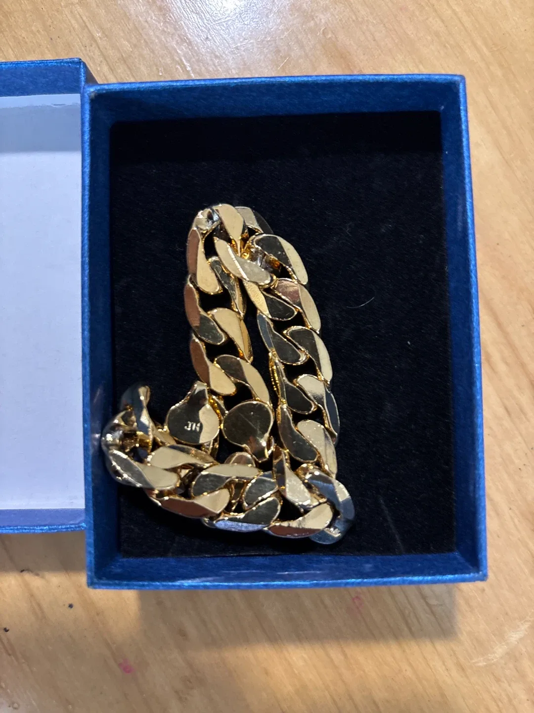 Gold Cuban Link Chain Necklace image indicator(2)