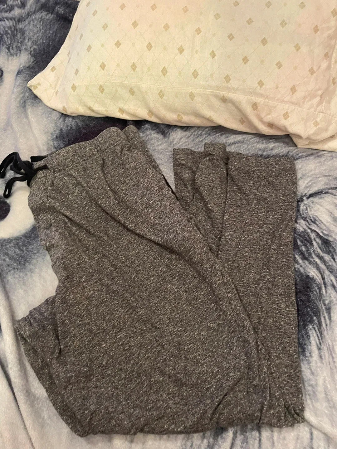 Hanes Men's Grey Pajama Pants - Size Grand image indicator(6)