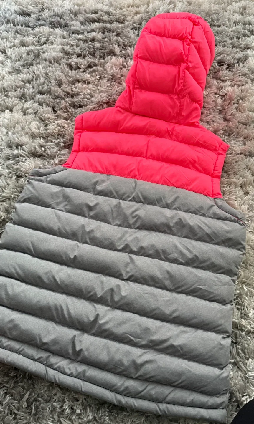 Mountain Warehouse Padded Vest - 7-8 Yrs image indicator(3)