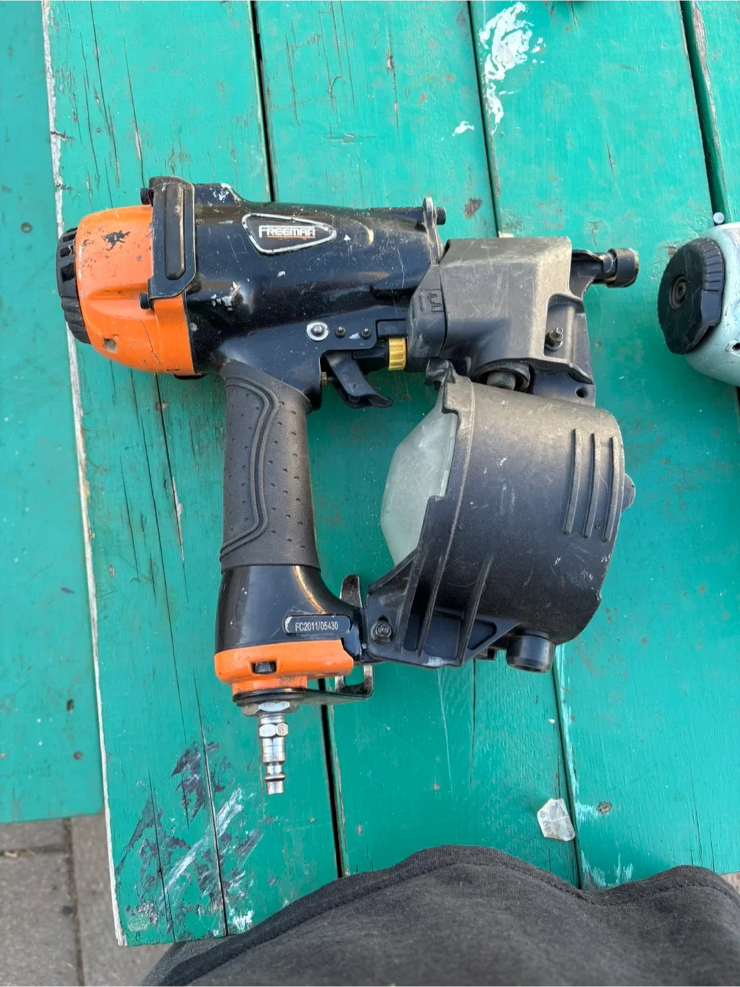 Metabo NV65AH2 & Freeman Pneumatic Nailers image indicator(2)