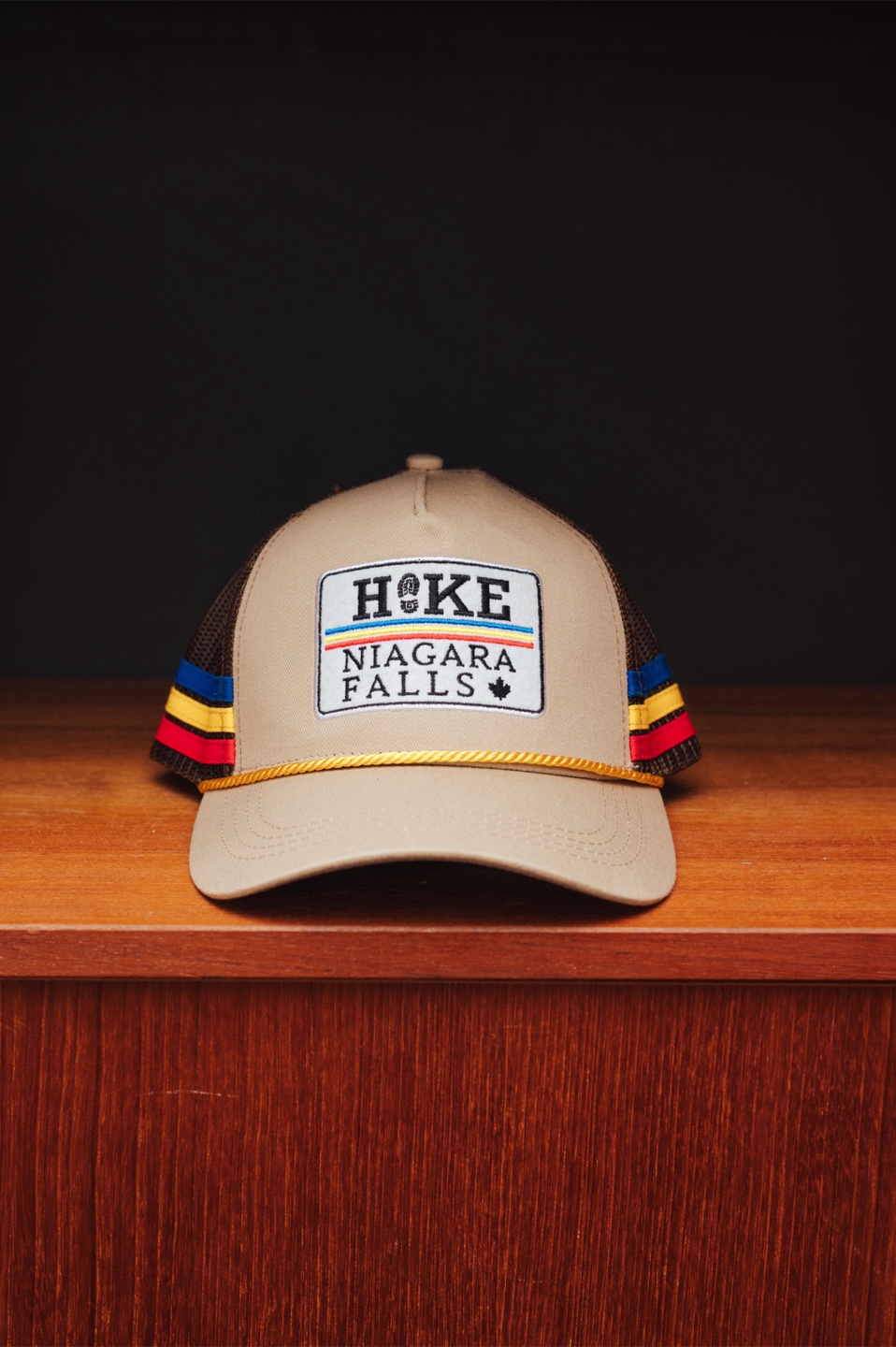 Kitsch Trucker Cap “Hike Niagara” 🌈 - photo 2