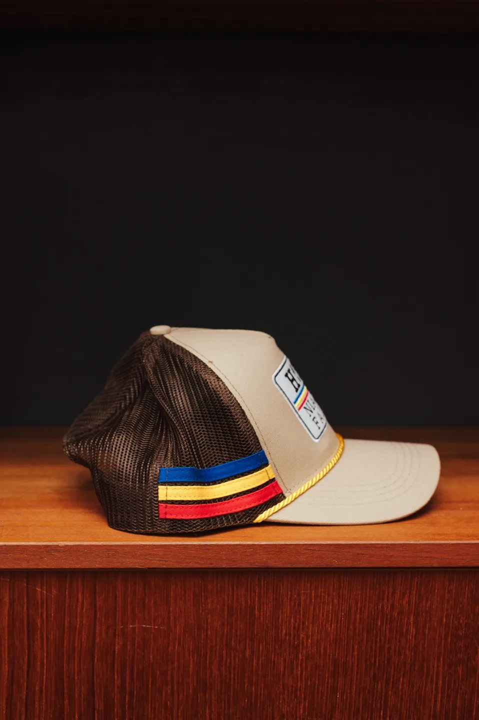 Kitsch Trucker Cap “Hike Niagara” 🌈