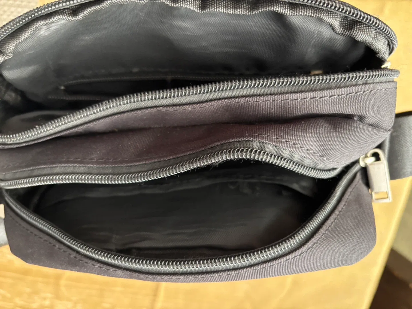 KL928 Black Crossbody Bag image indicator(3)