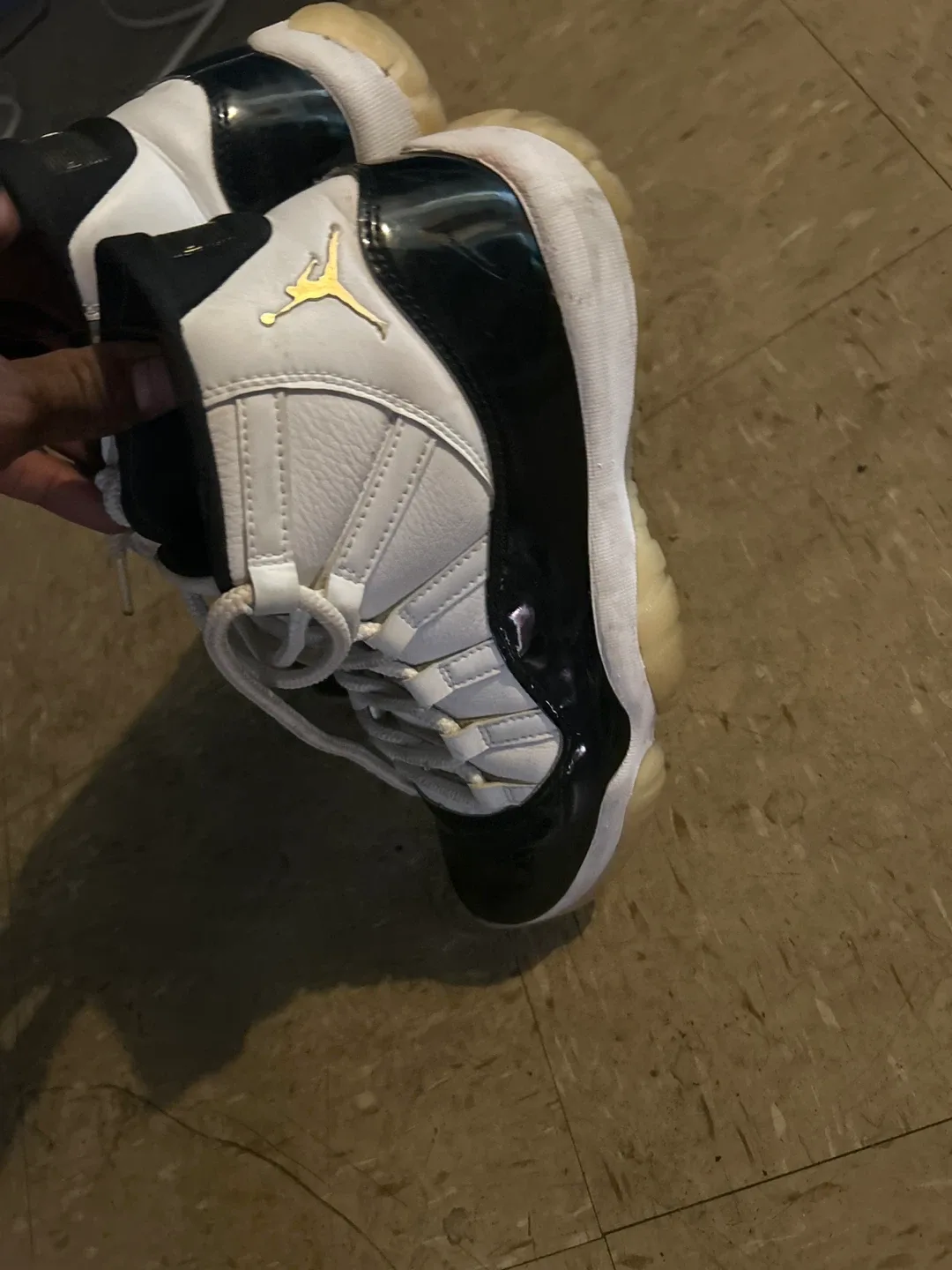 Air Jordan 11 Retro Concord image indicator(2)