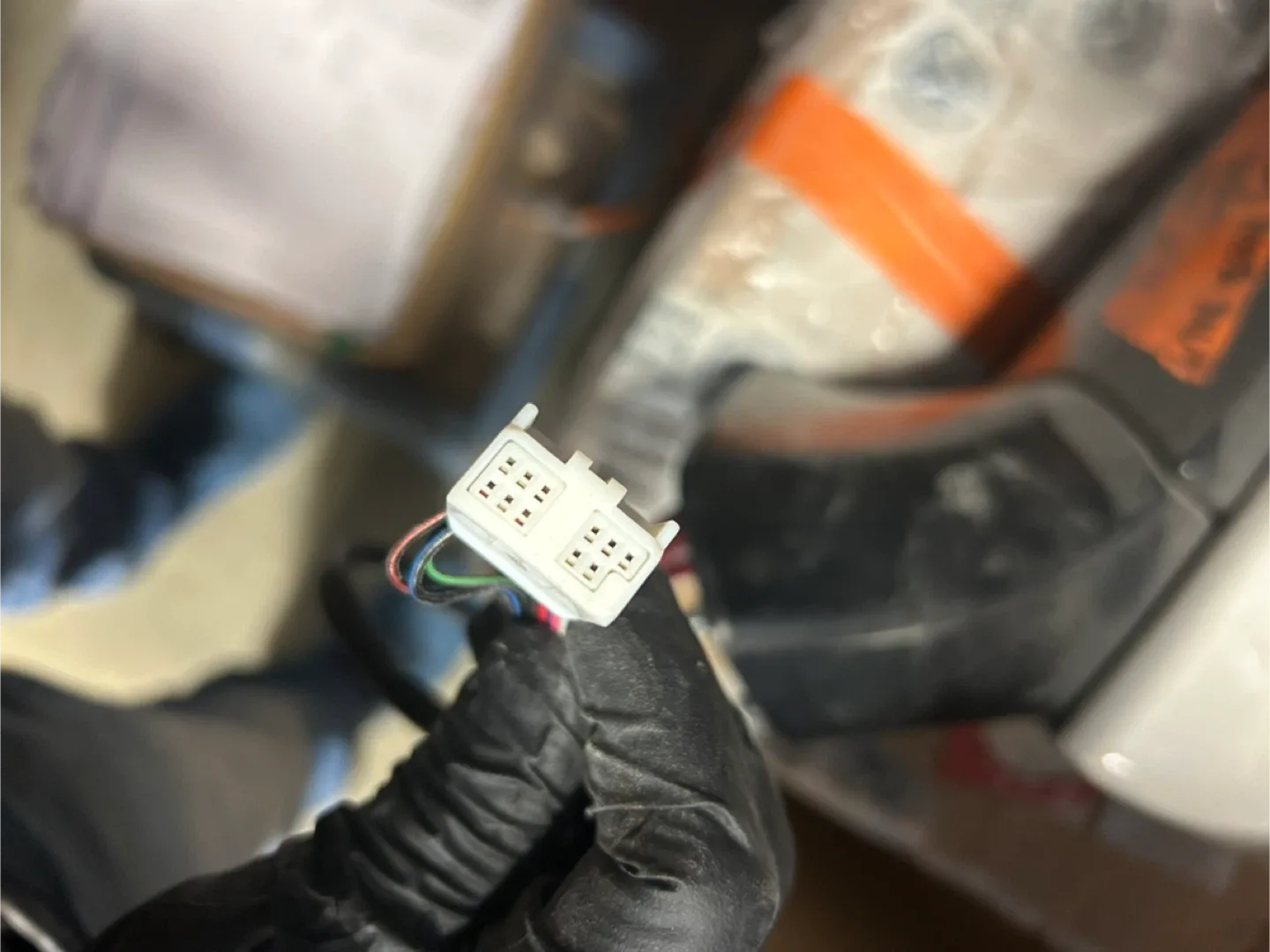 2023 Toyota RAV4 RH Side Mirror - Super White image indicator(7)