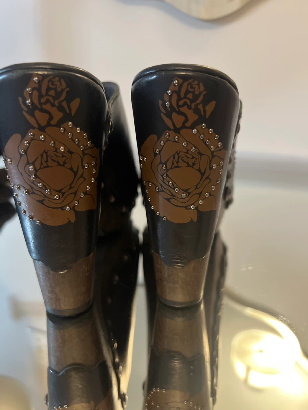 Stuart Weitzman Leather Clogs - photo 3