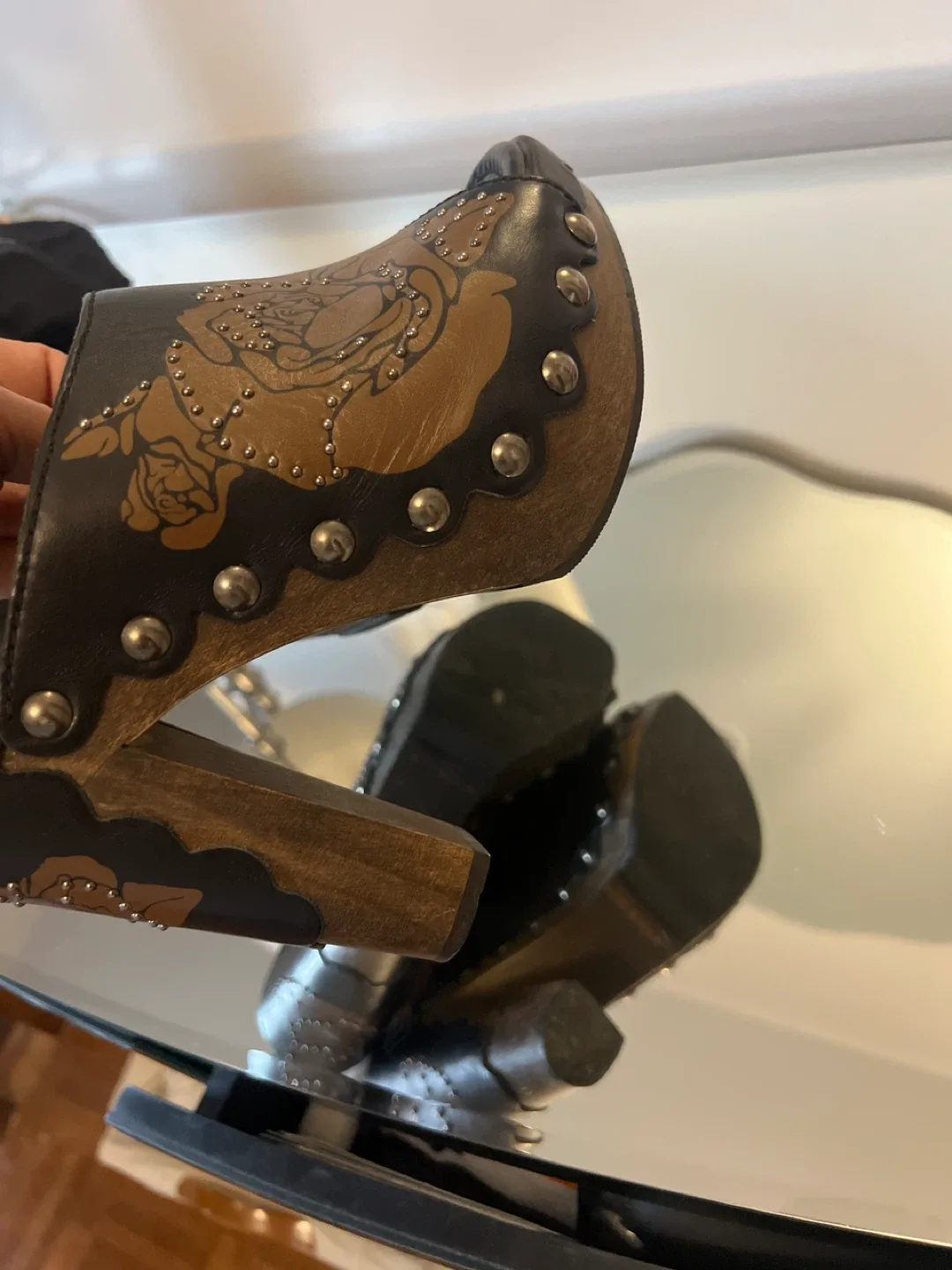 Stuart Weitzman Leather Clogs image indicator(5)