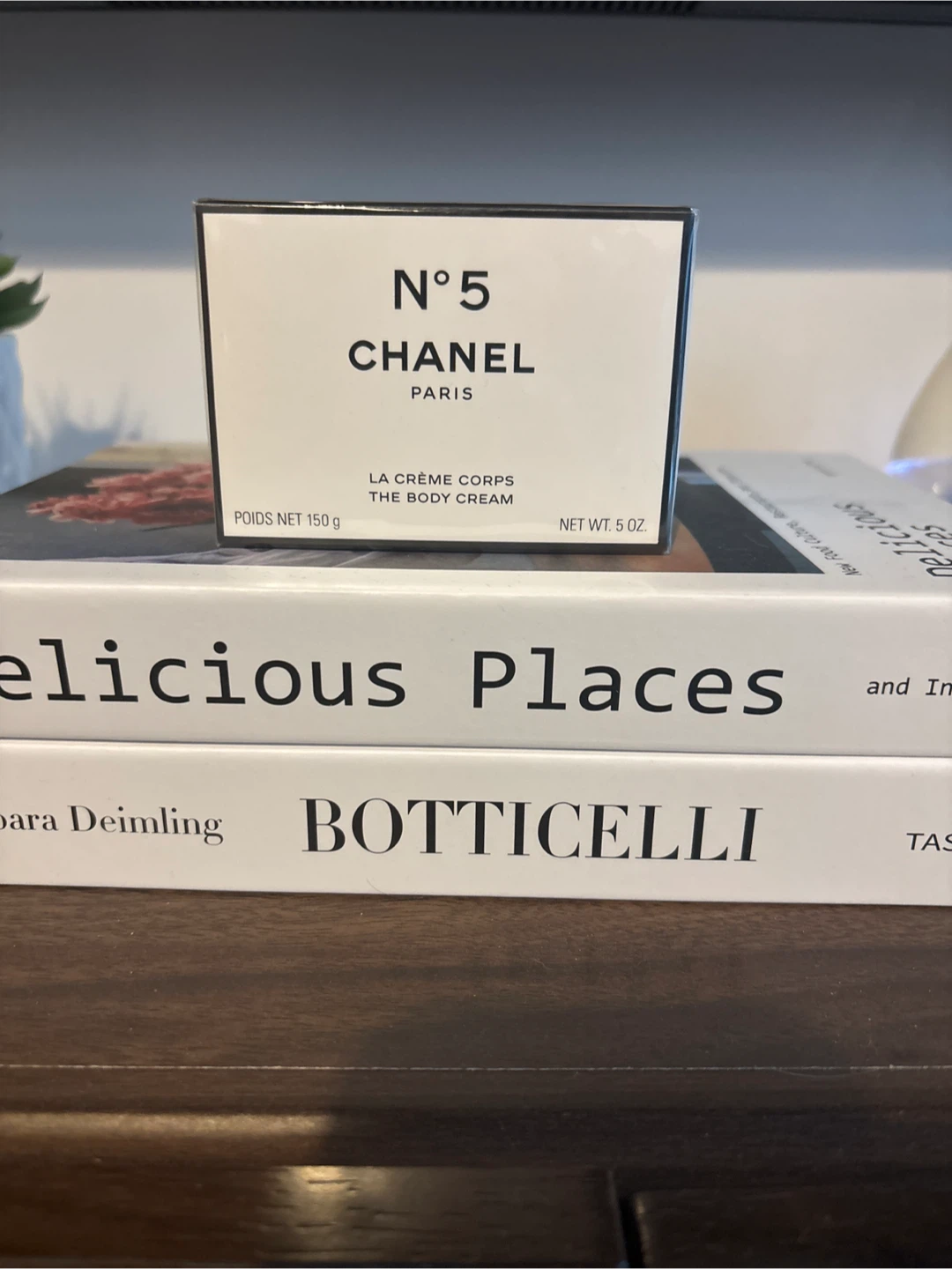 Chanel N°5 La Crème Corps - The Body Cream (New)