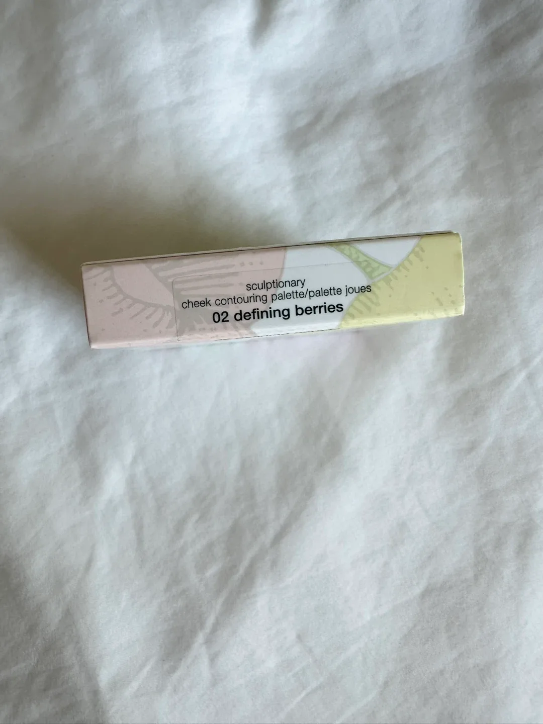 New Clinique Cheek Contouring Palette - Defining Berries image indicator(3)