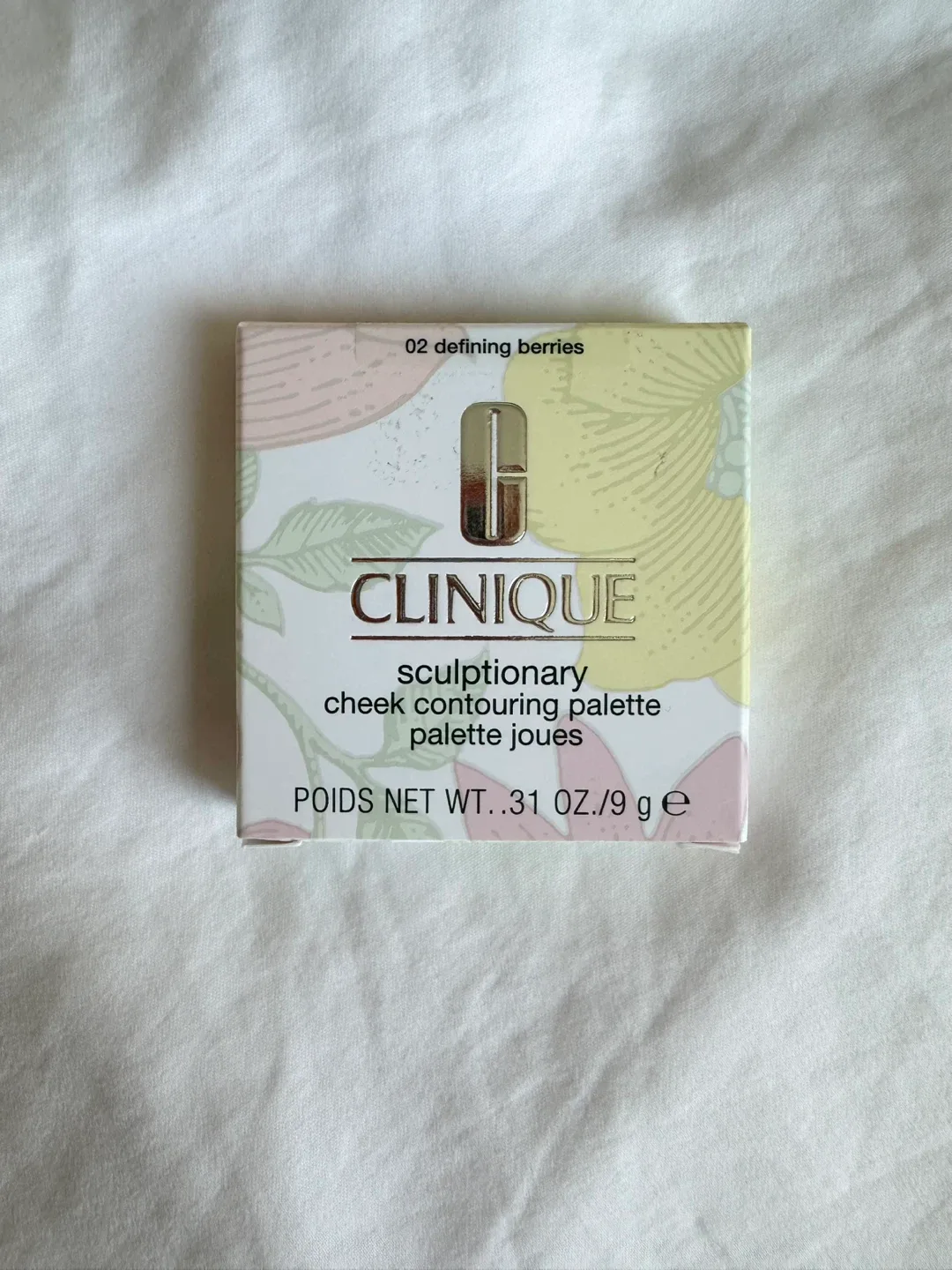 New Clinique Cheek Contouring Palette - Defining Berries image indicator(2)