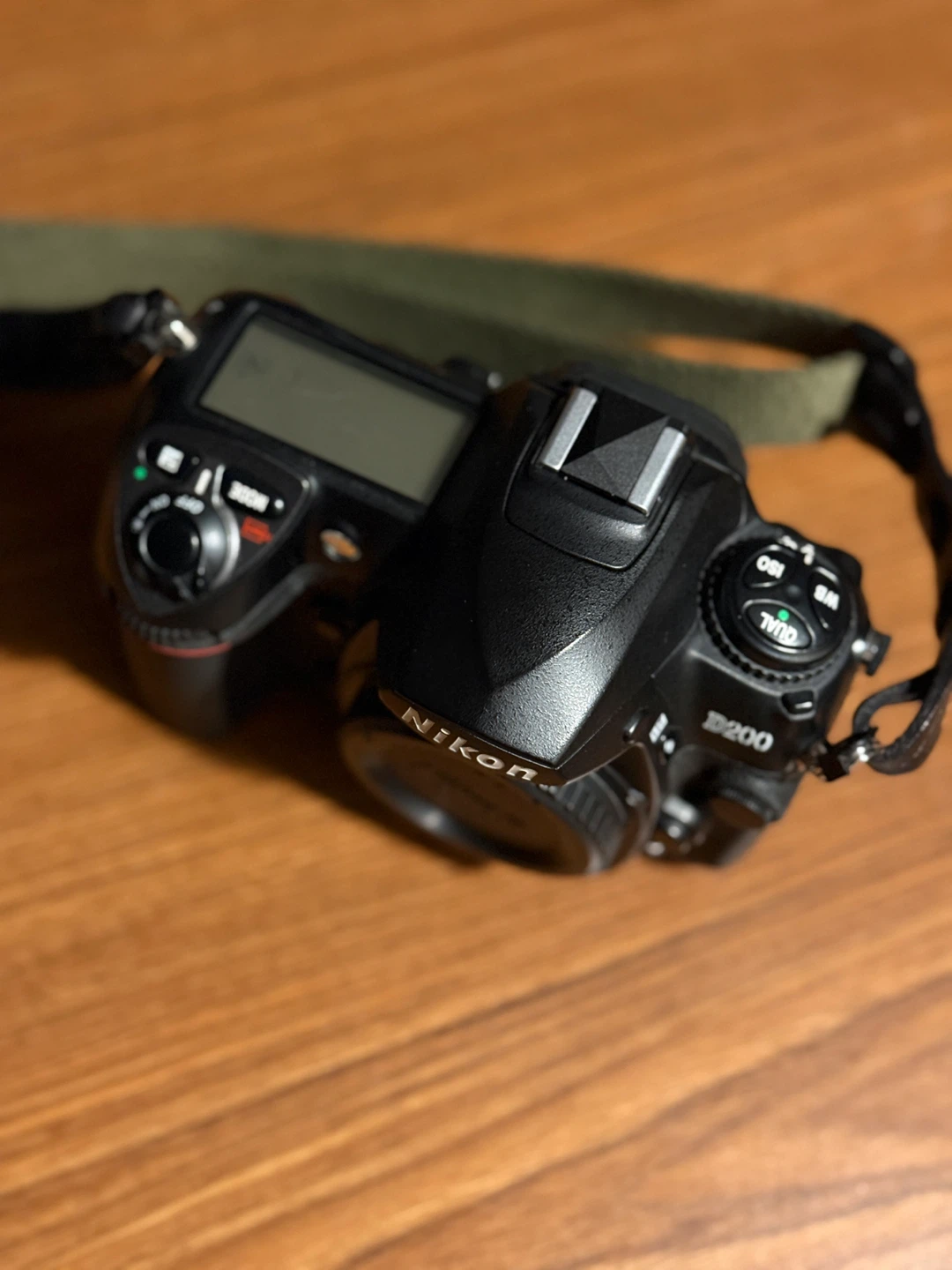 Nikon D200 DSLR Camera with AF-S Nikkor 35mm Lens - photo 4
