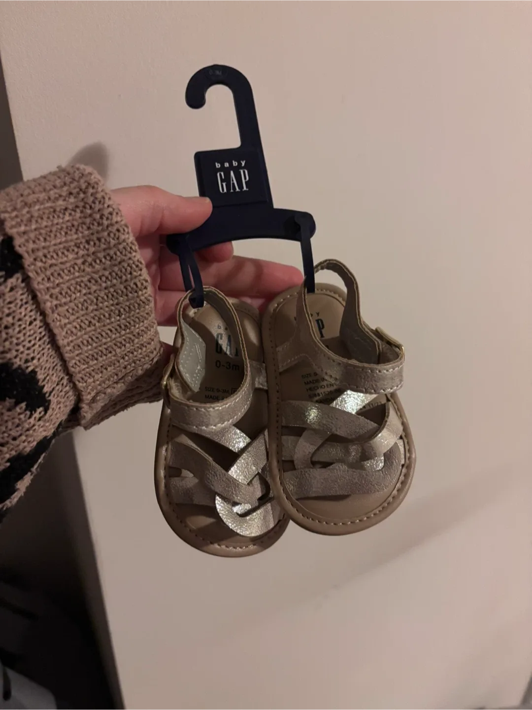 Baby Gap Gold Metallic Sandals - Size 0-3 Months - New image indicator(2)