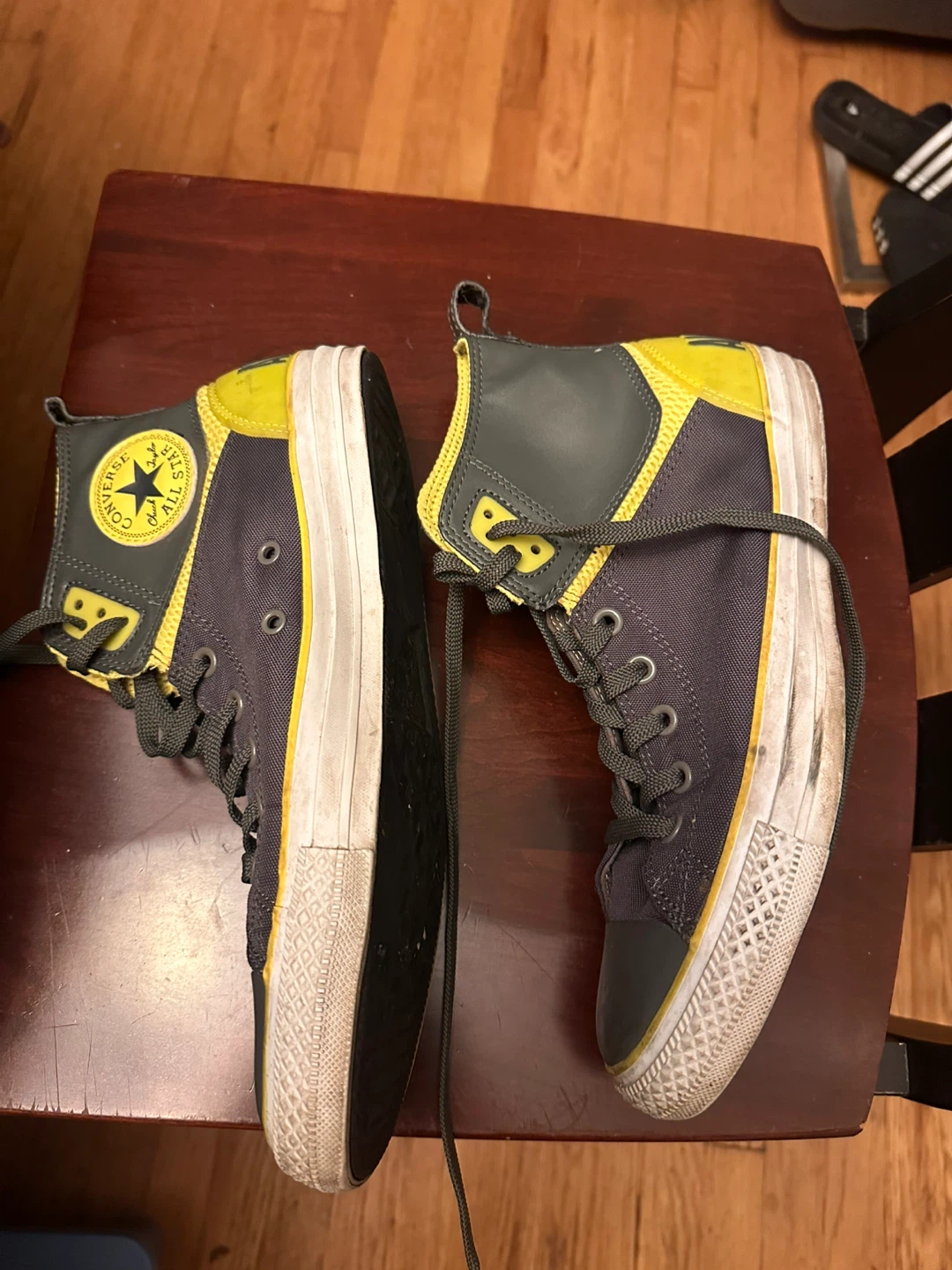 Converse All Star High Top - Men's 9 - photo 4