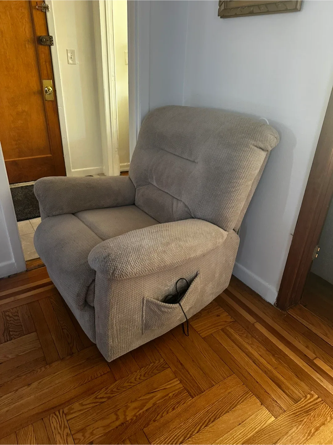 Beige Recliner Chair image indicator(3)