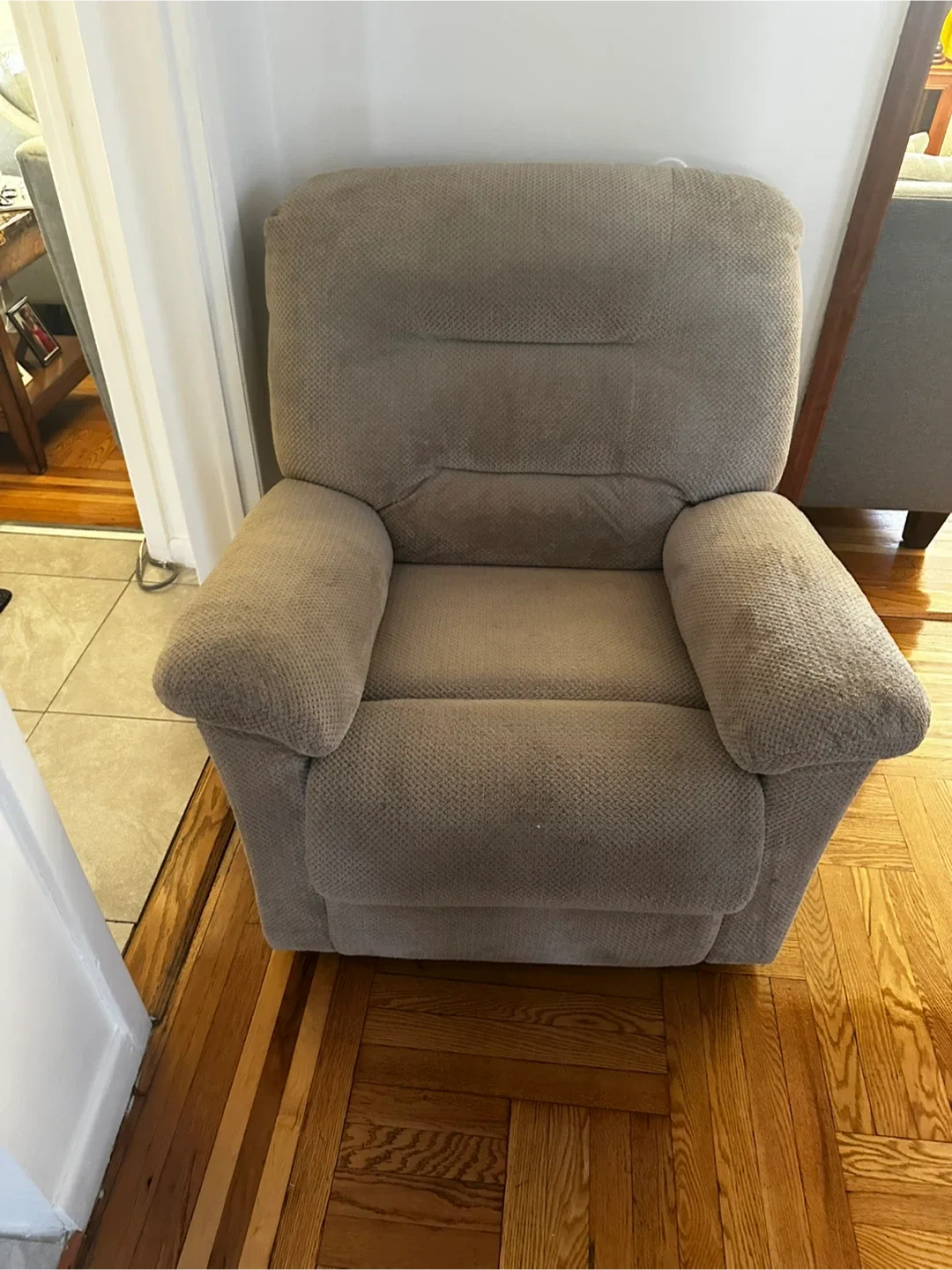 Beige Recliner Chair image indicator(2)