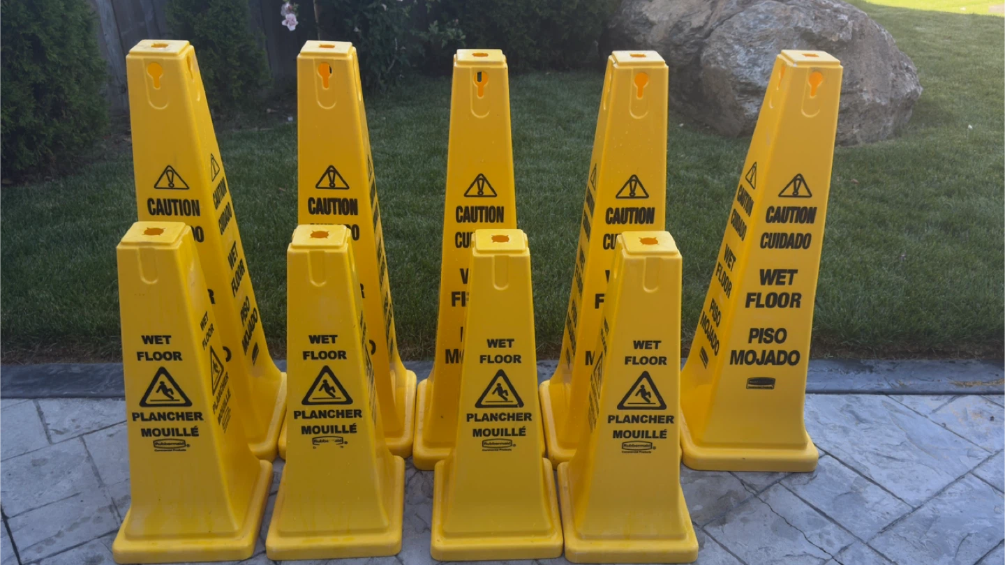 Wet Floor Caution Cones Signs - Set of 9 - photo 3