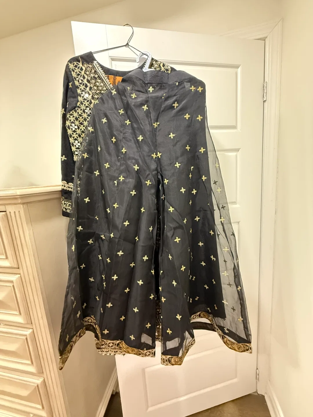 Zaha Embroidered Black & Gold Salwar Kameez image indicator(4)