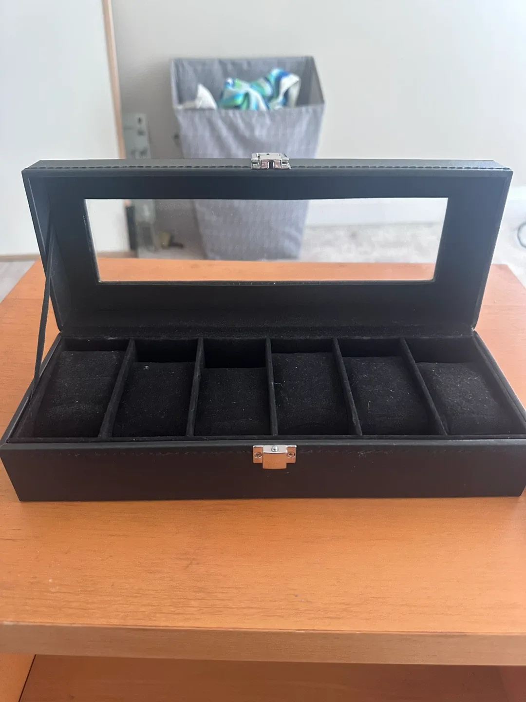 Black Watch Display Case image indicator(2)