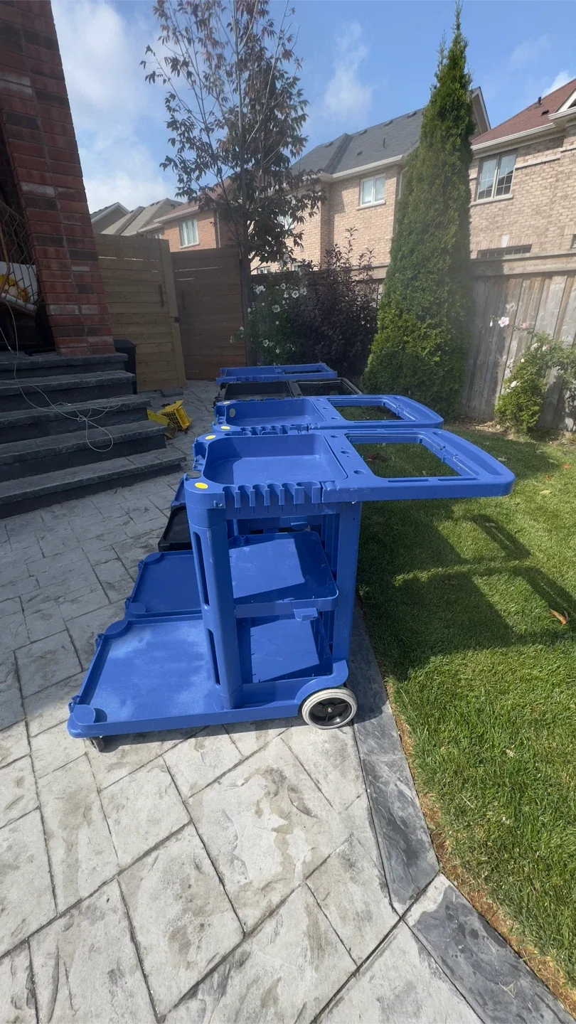 8 Janitor Carts image indicator(4)