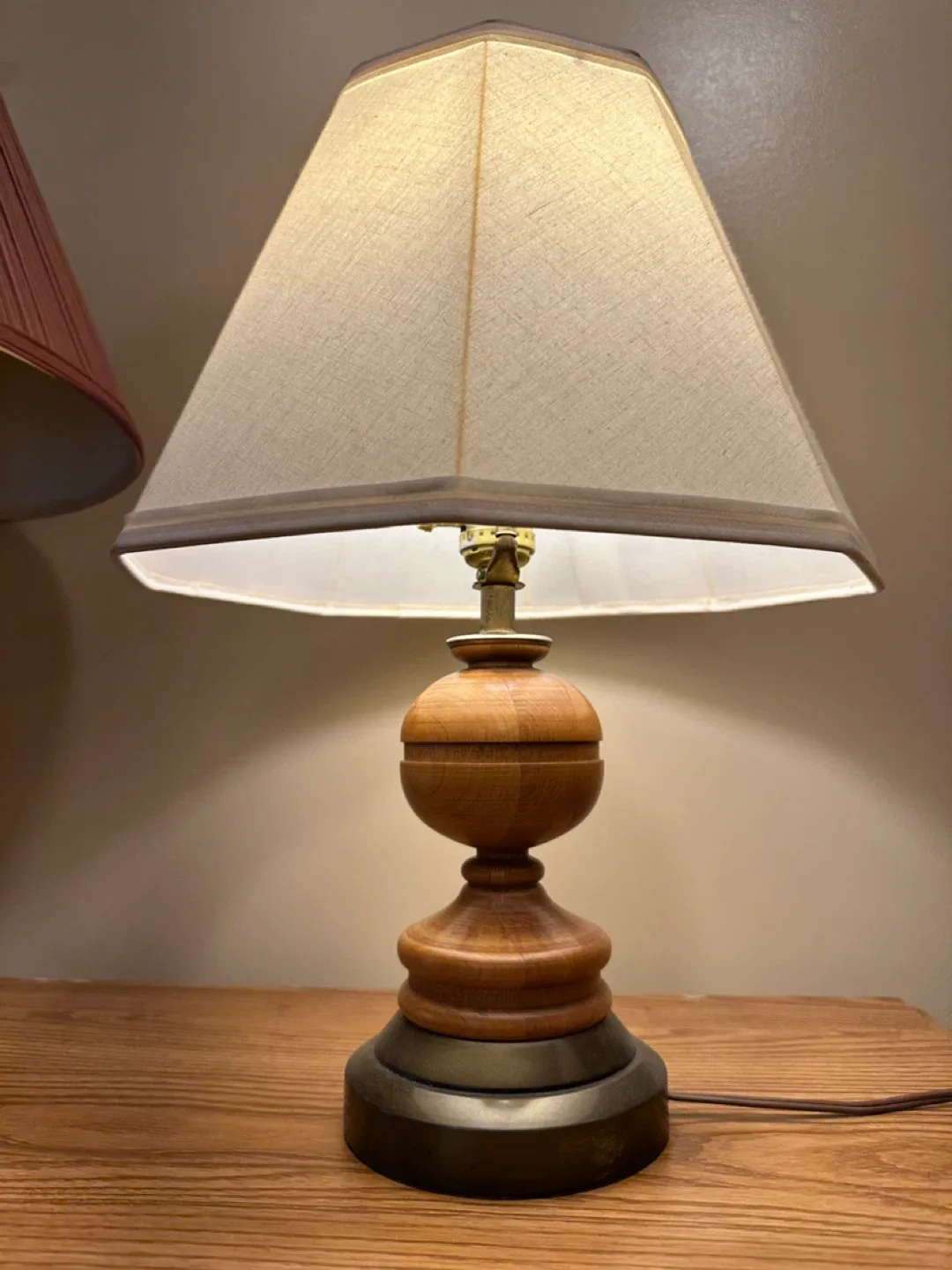 Mid-Century Modern Style Table Lamp (CAN DELIVER)