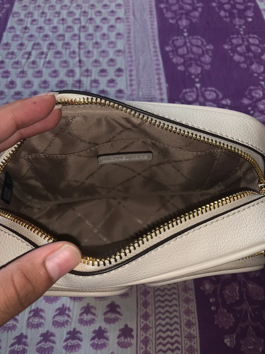 Michael Kors Cream Leather Crossbody Bag image indicator(3)