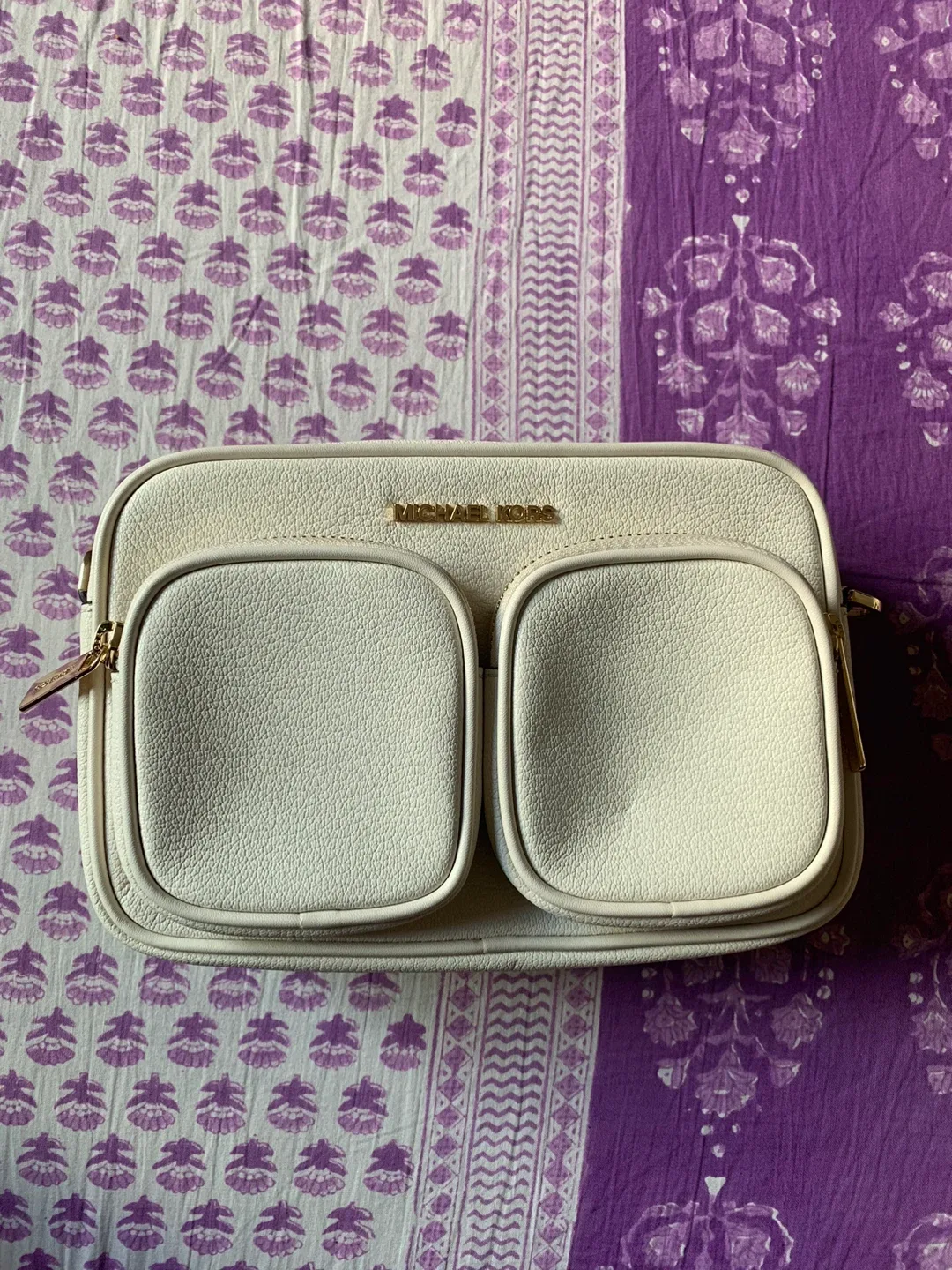 Michael Kors Cream Leather Crossbody Bag image indicator(2)