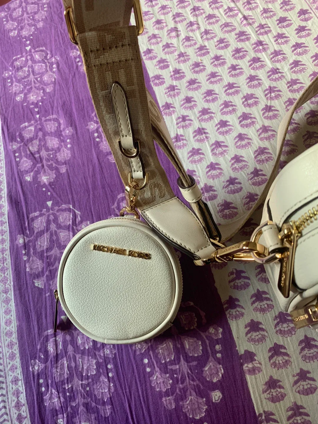 Michael Kors Cream Leather Crossbody Bag image indicator(5)