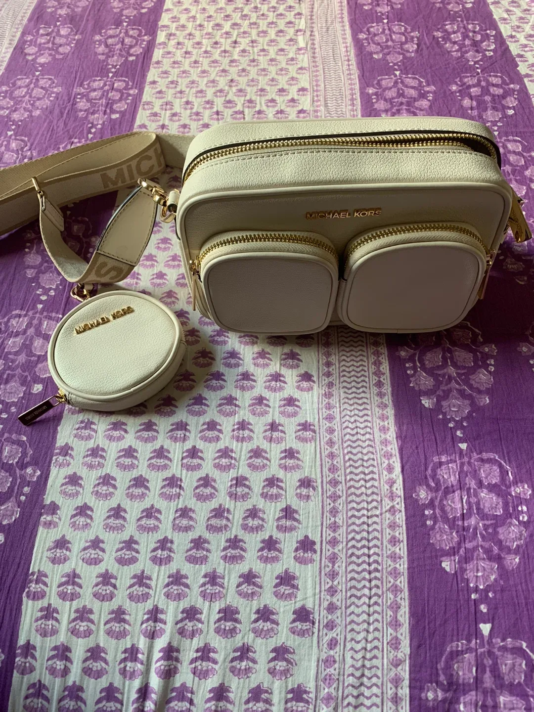 Michael Kors Cream Leather Crossbody Bag image indicator(6)