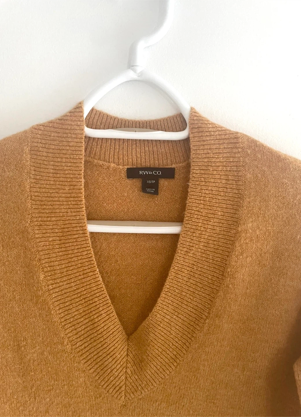 RW&CO. Mustard Sweater ! - photo 3