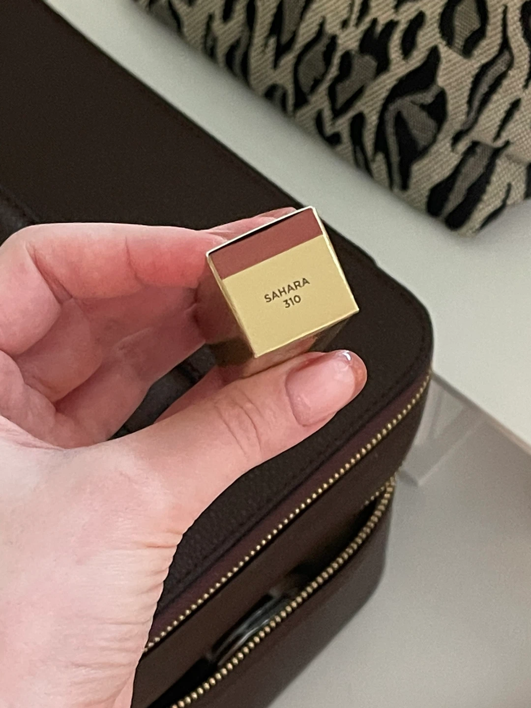 New Unopened Hourglass Unlocked Satin Lipstick - Sahara 310 - photo 2