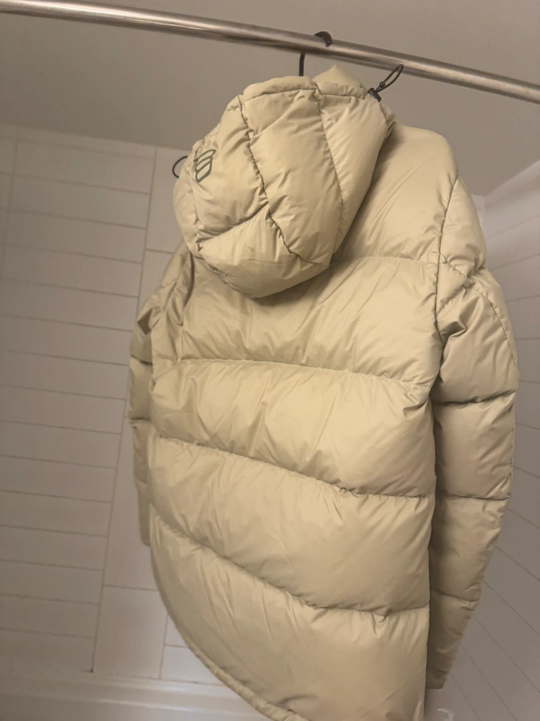 Aritzia  Puffer Jacket - light green XS - photo 3