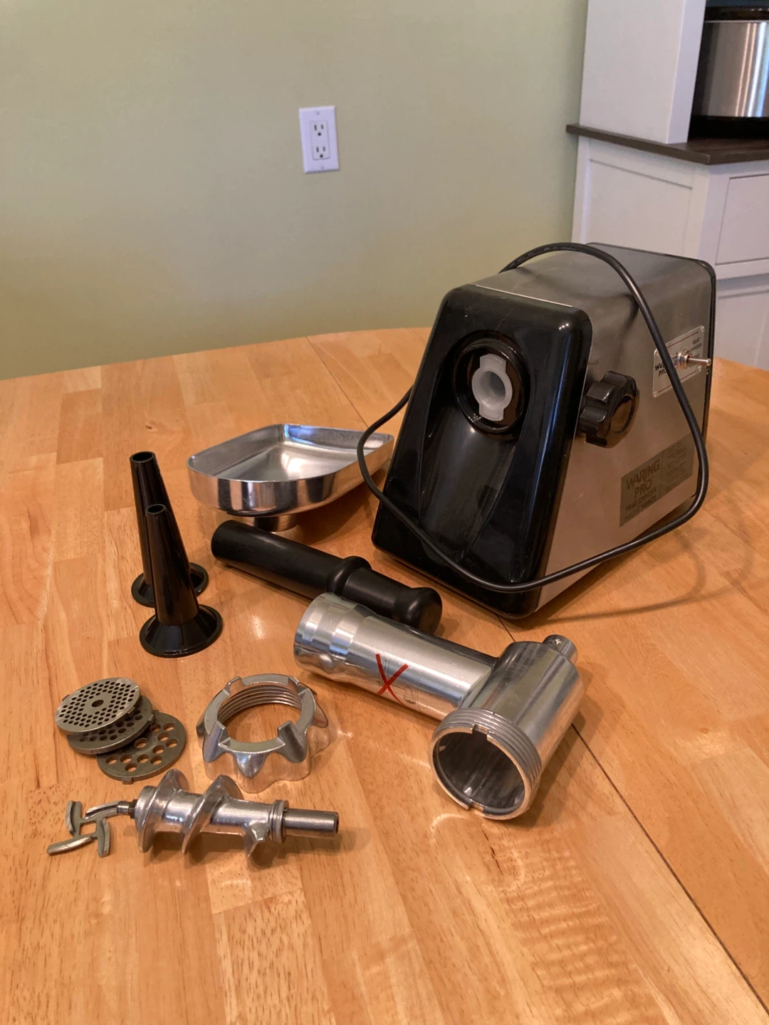 Waring Pro tabletop meat grinder - photo 2