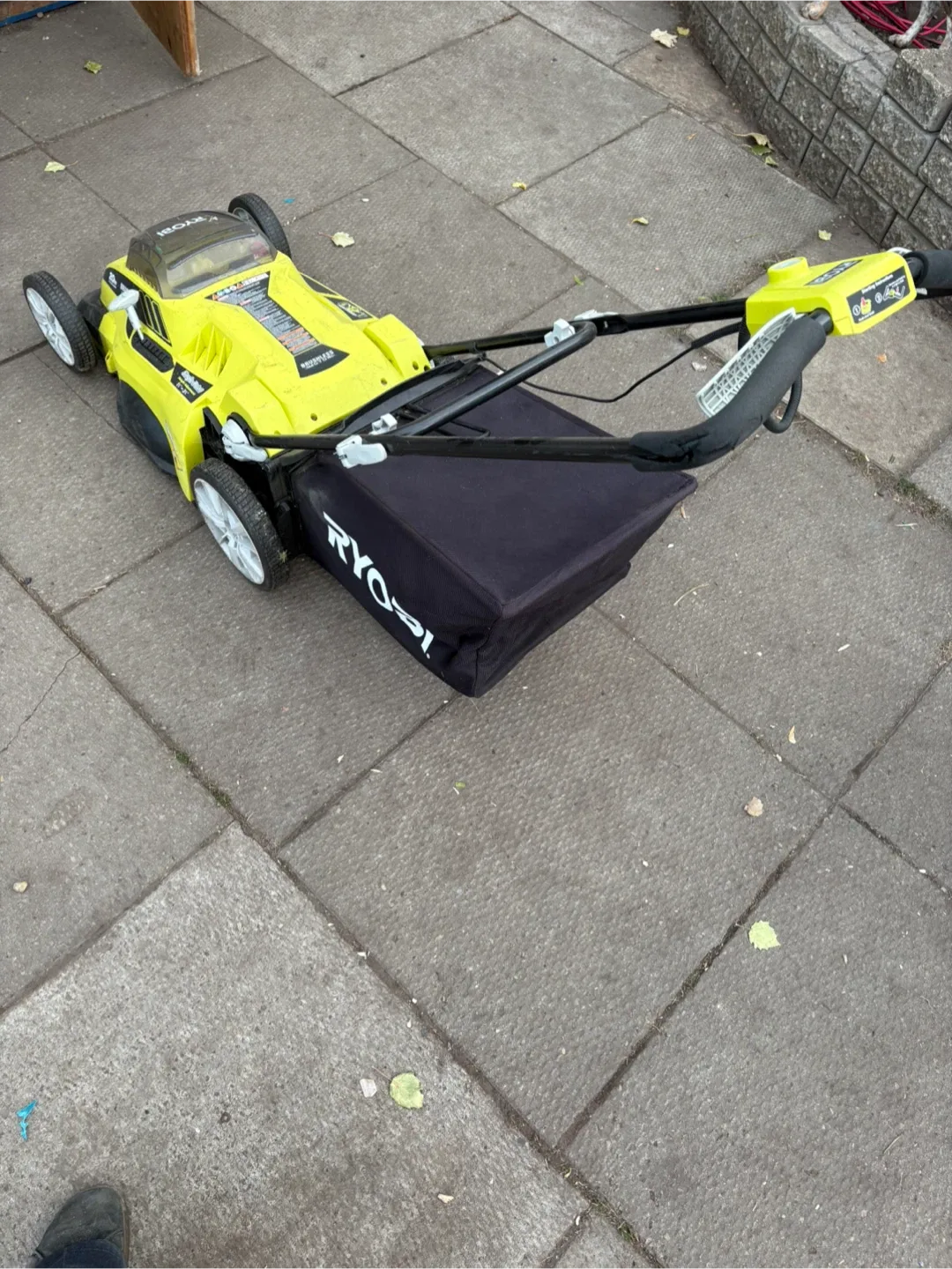 Ryobi 20in Brushless Motor Lawn Mower image indicator(3)