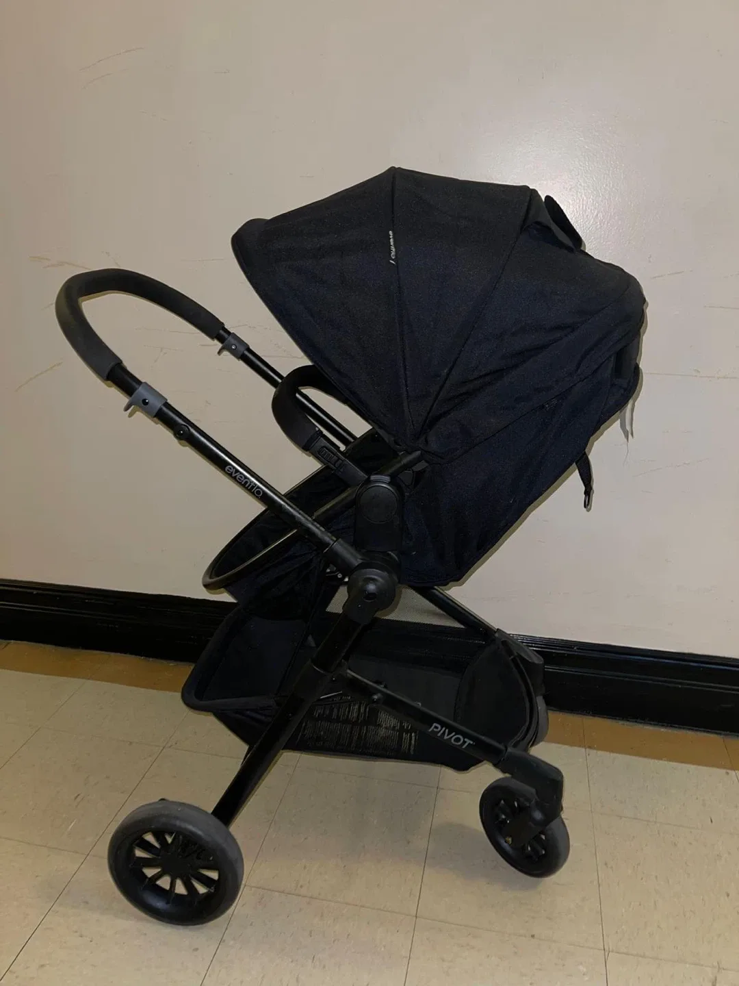 Evenflo Pivot Stroller - Black thumbnail