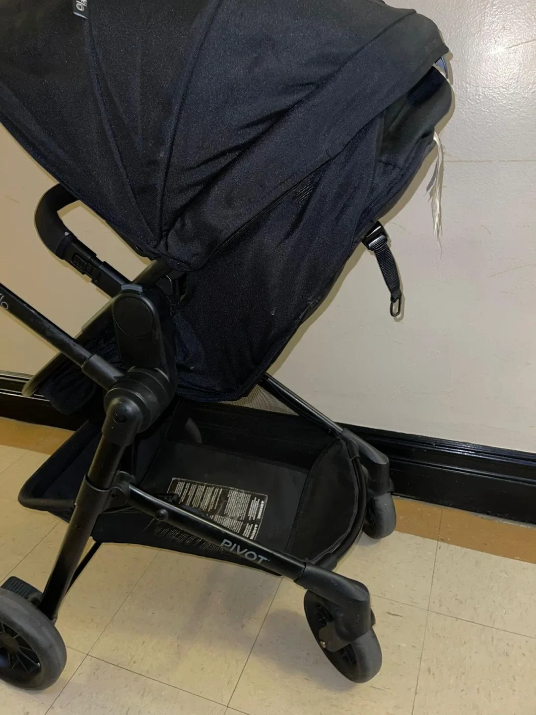 Evenflo Pivot Stroller - Black image indicator(6)